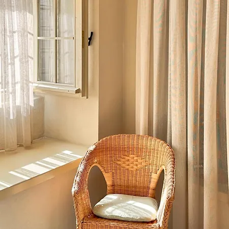 The Easy Rooms Terrace